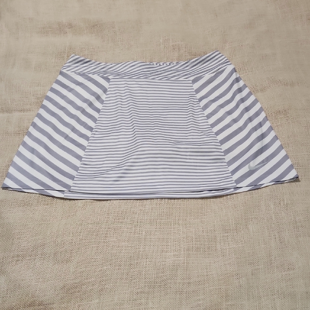 Nike Asymmetrical Gray and White Skater Mini Skirt
